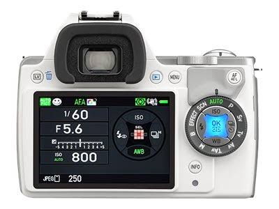 White Digital SLR Camera with 18-55mm Lens R825866