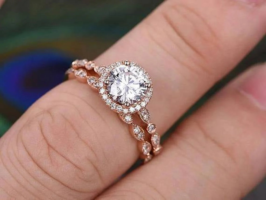 18K Rose Gold Plated Halo Moissanite Wedding Ring Set V2830