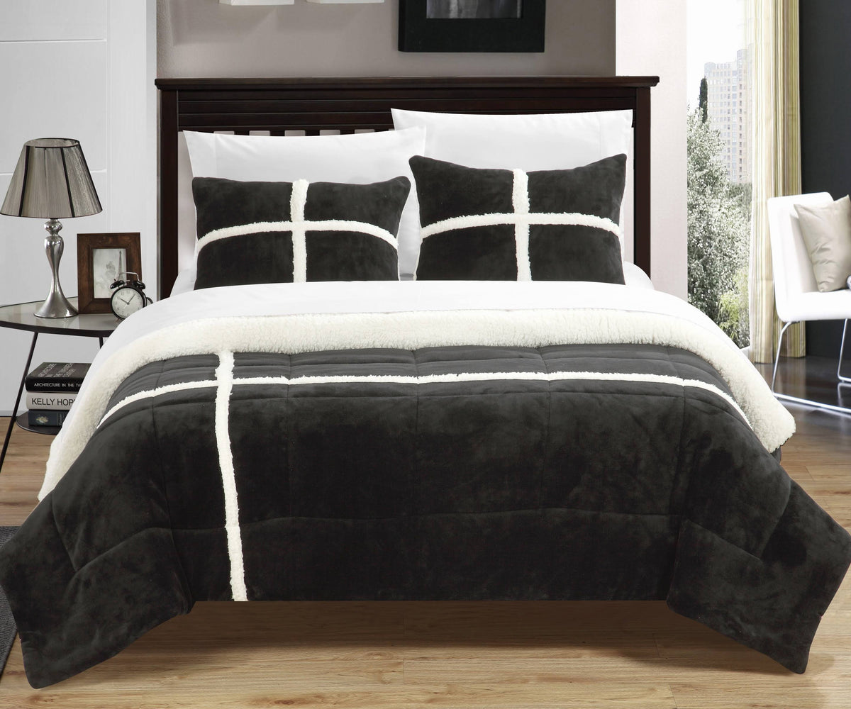 Black Queen 3 Piece Sherpa Comforter Set A828