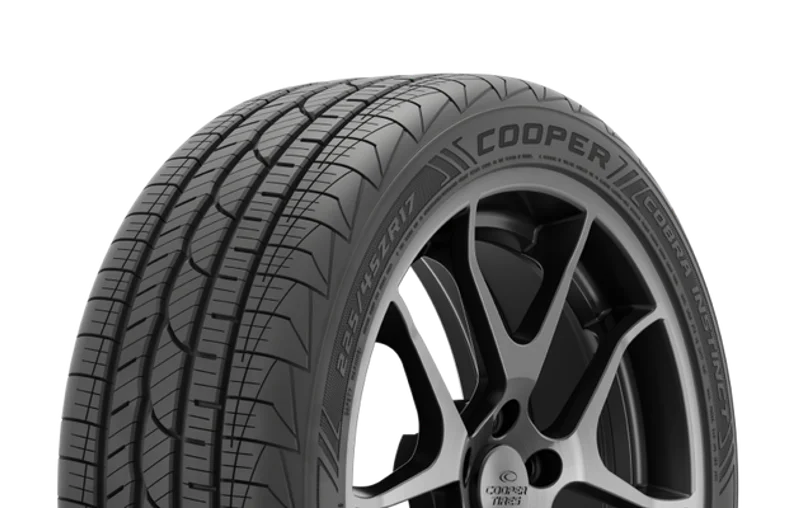 225/45ZR19 96W Performance Tire I70658