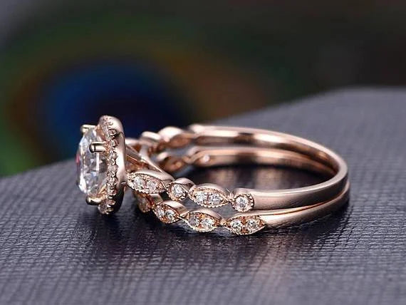 18K Rose Gold Plated Halo Moissanite Wedding Ring Set V2830
