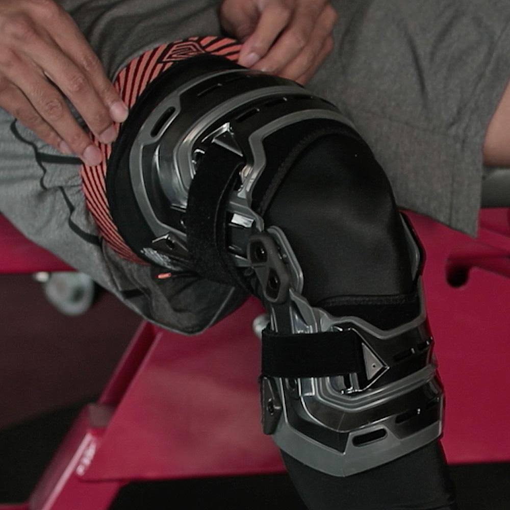 2090 Knee Brace F780356