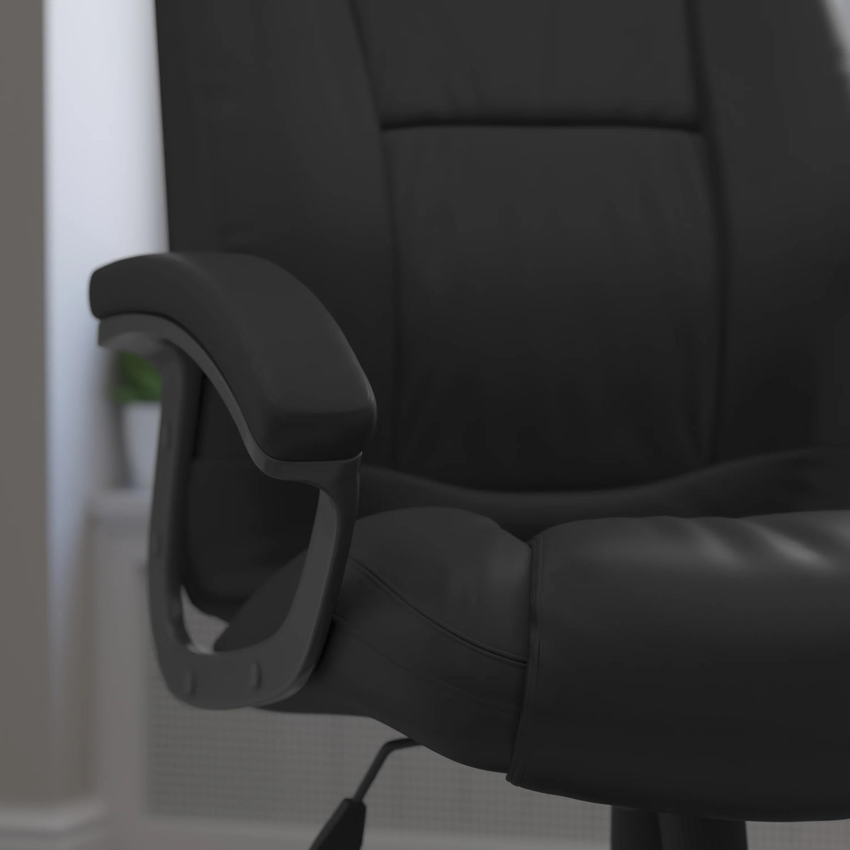 Black High Back Executive Swivel Ergonomic Office Chair with Arms G397985