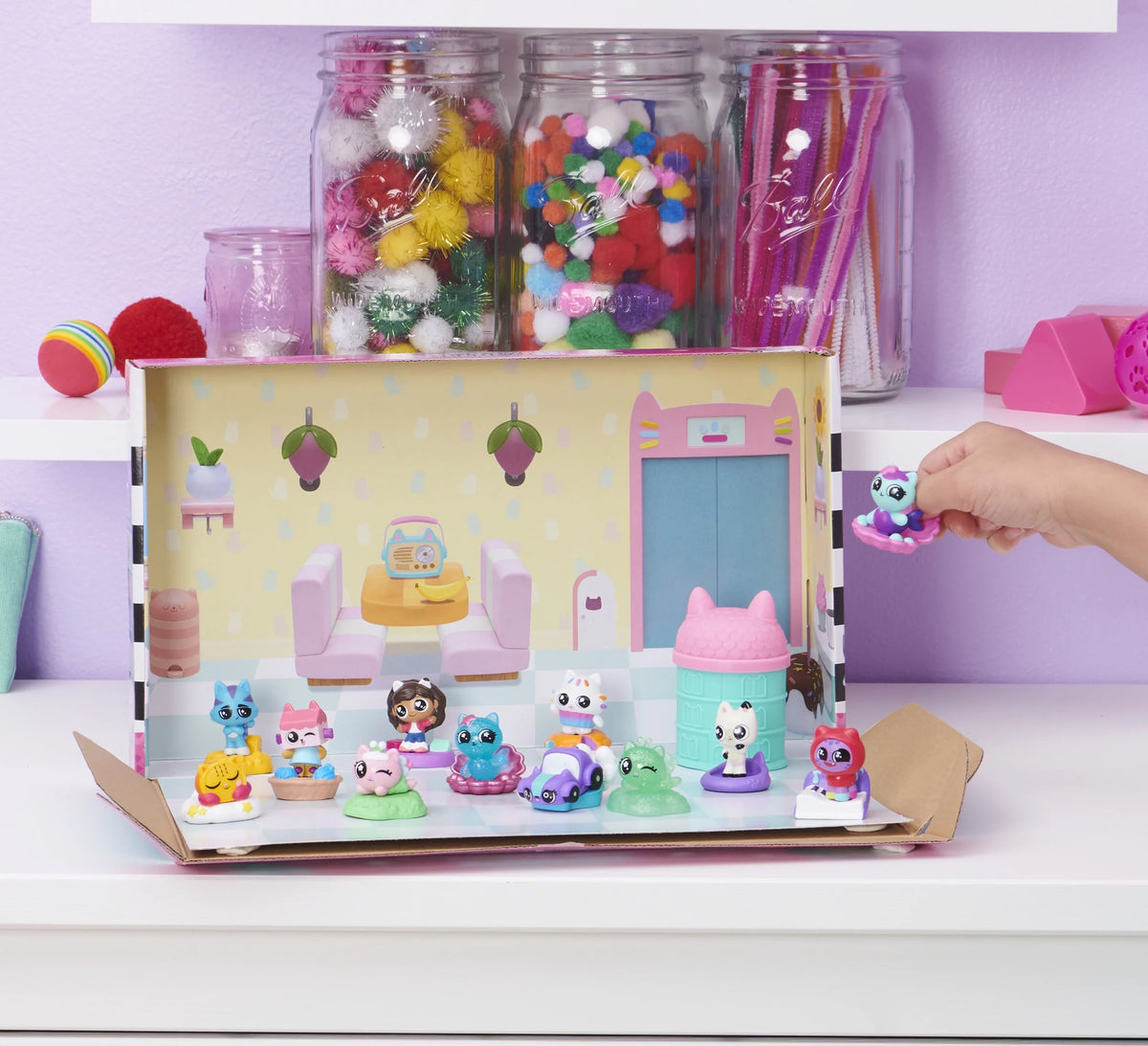 12-Pack Mini Figures Y389297