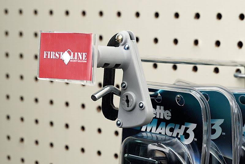 Universal Peg Hook Lock P6109