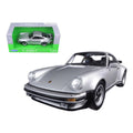 Silver 1/24 Diecast Model Car L9157
