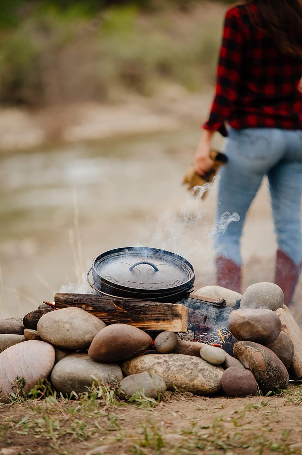 12" Deep Camp Dutch Oven, Black B987