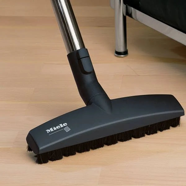 Mango Red Canister Vacuum Y536115