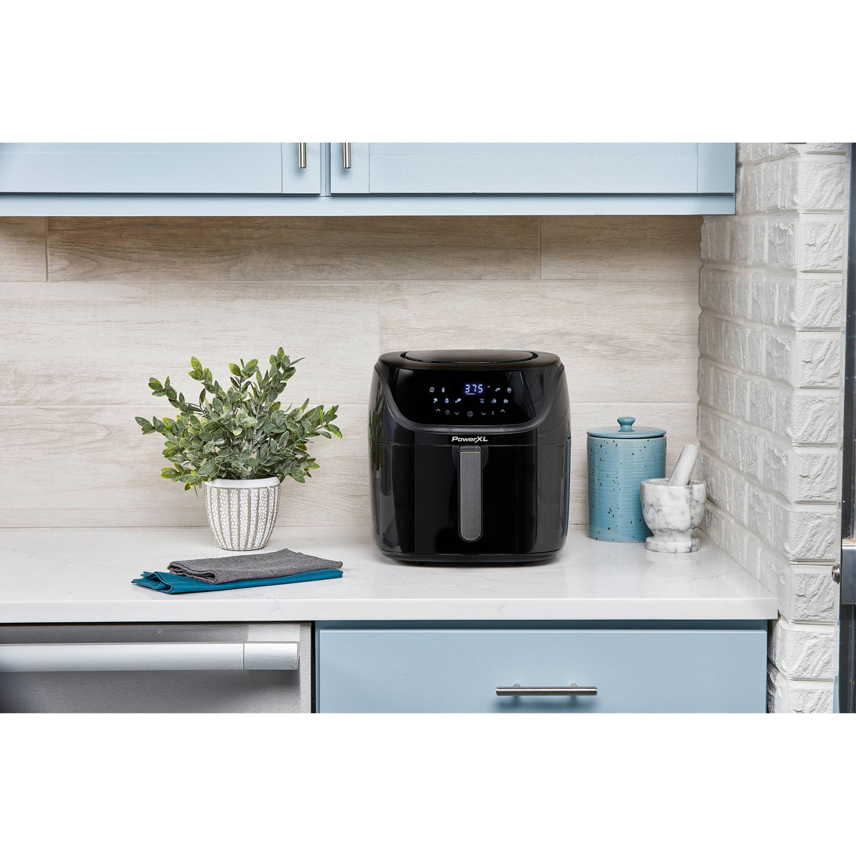Black 8qt Air Fryer C1795